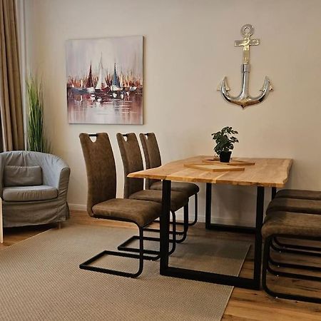 Central City White Line Киль Экстерьер фото
