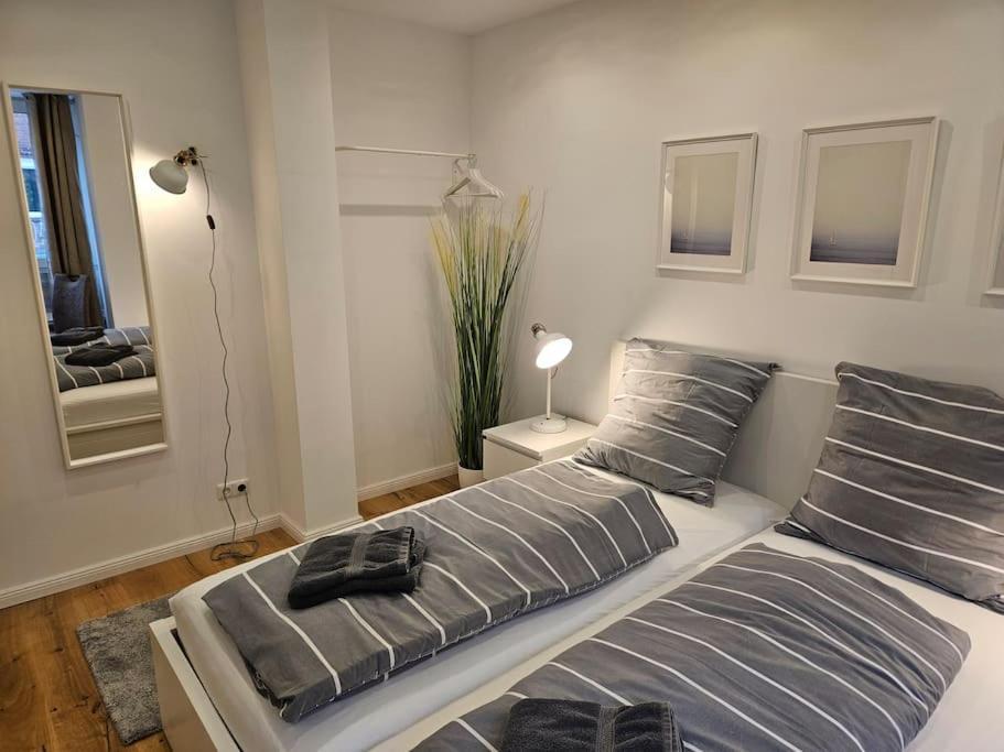 Central City White Line Киль Экстерьер фото